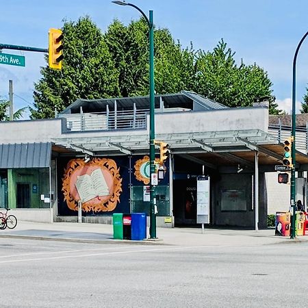 2Br 1.5Ba Full Kitchen Private Guest House - Free Parking - Central Location Vancouver Kültér fotó