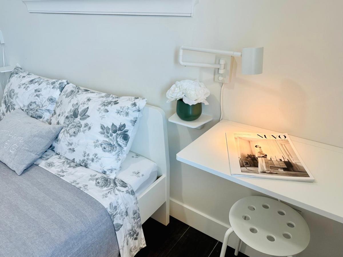 2Br 1.5Ba Full Kitchen Private Guest House - Free Parking - Central Location Vancouver Kültér fotó