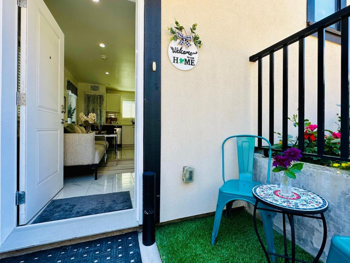 2Br 1.5Ba Full Kitchen Private Guest House - Free Parking - Central Location Vancouver Kültér fotó