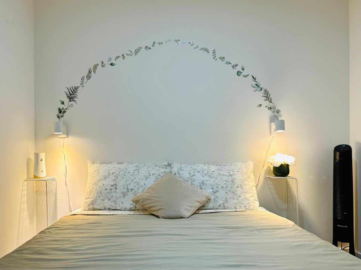 2Br 1.5Ba Full Kitchen Private Guest House - Free Parking - Central Location Vancouver Kültér fotó